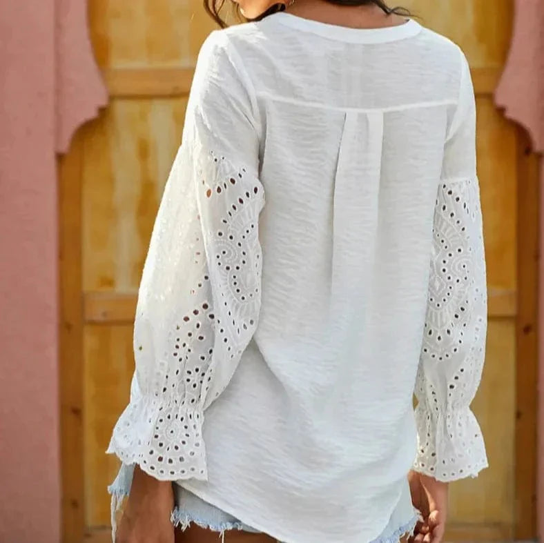Blusa bohemia de encaje de manga larga blanca