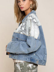 Chaqueta vaquera con estampado de serpiente bohemio
