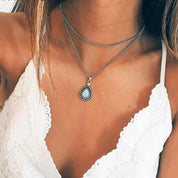 Collar de gota de agua con media luna bohemia